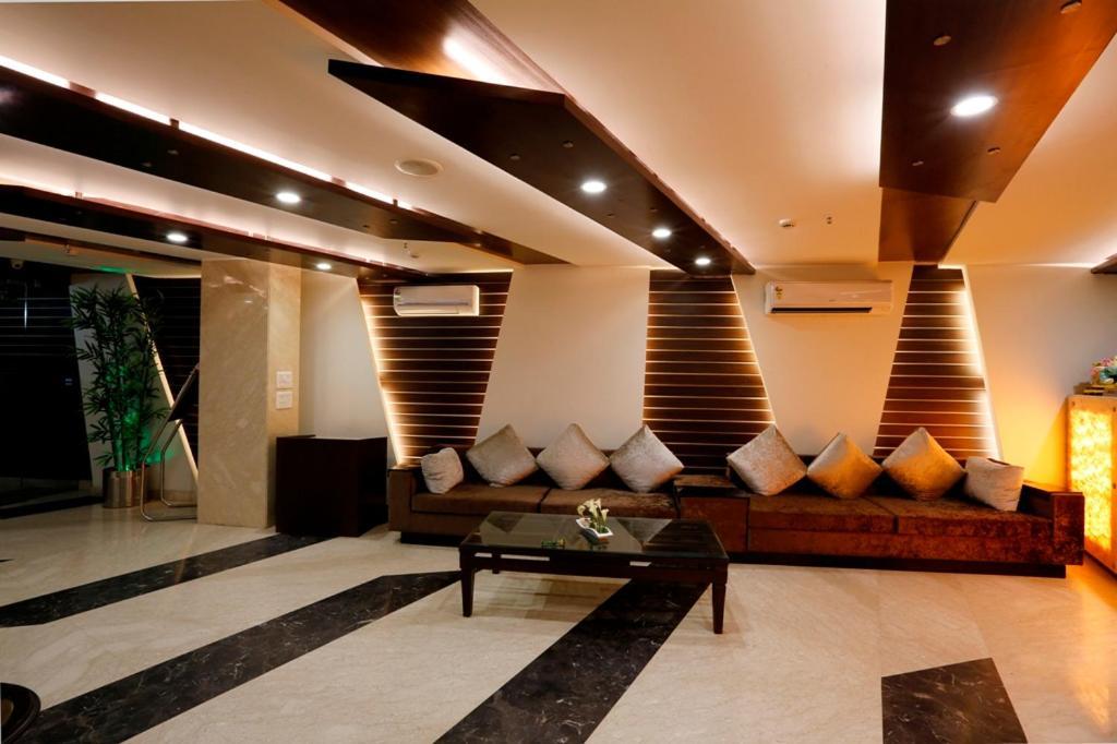 Airport La Sapphire Hotel & Restaurant Νέο Δελχί Εξωτερικό φωτογραφία