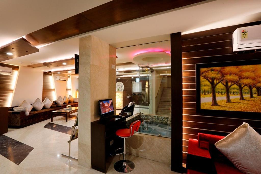 Airport La Sapphire Hotel & Restaurant Νέο Δελχί Εξωτερικό φωτογραφία