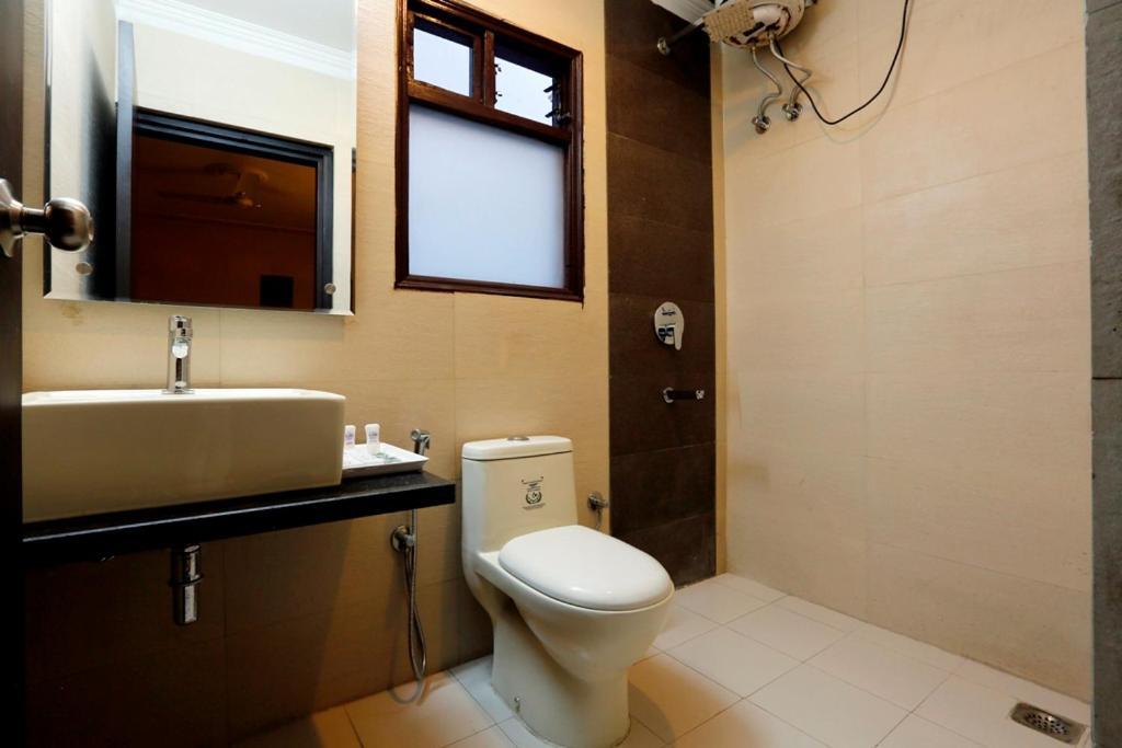 Airport La Sapphire Hotel & Restaurant Νέο Δελχί Εξωτερικό φωτογραφία