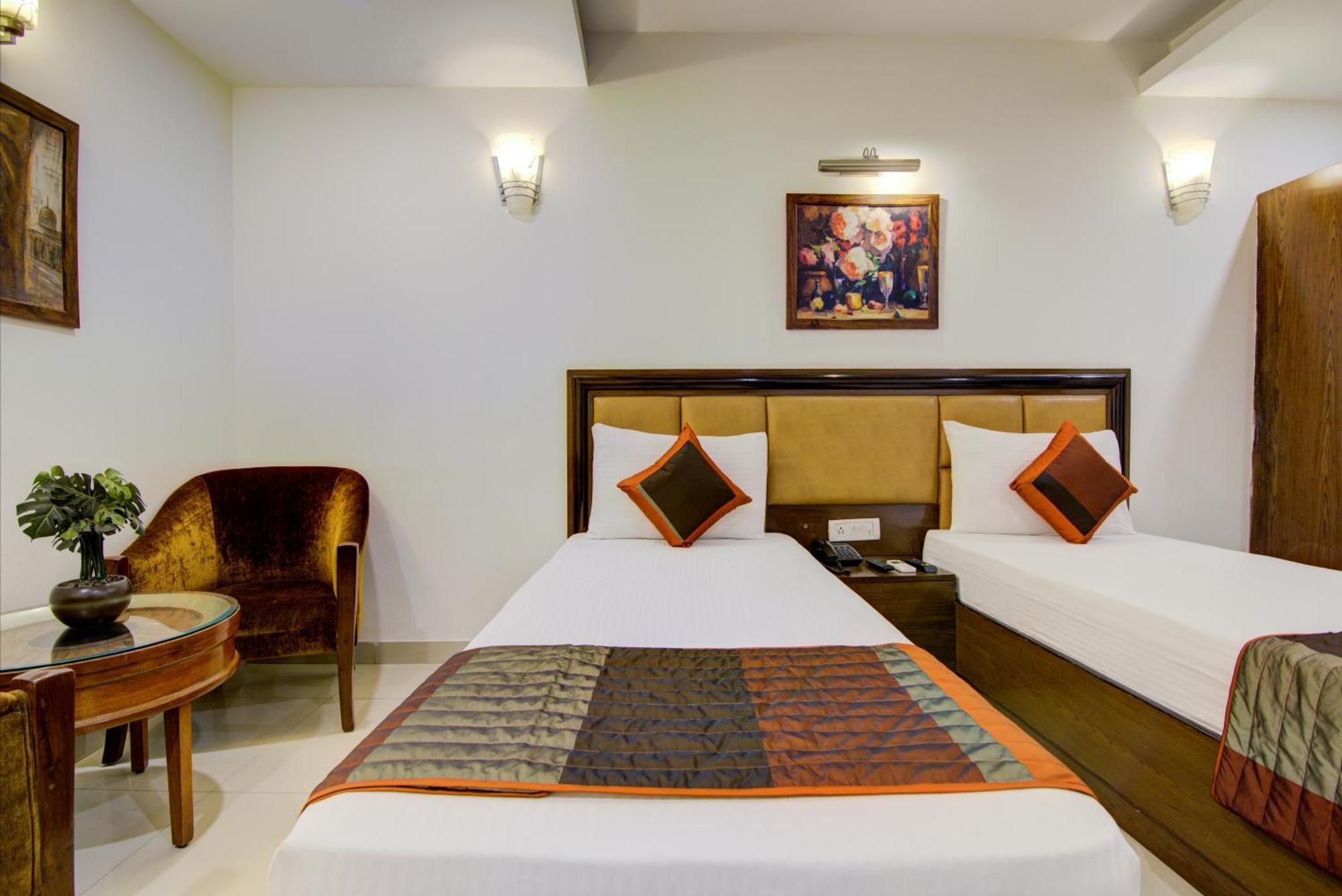 Airport La Sapphire Hotel & Restaurant Νέο Δελχί Εξωτερικό φωτογραφία